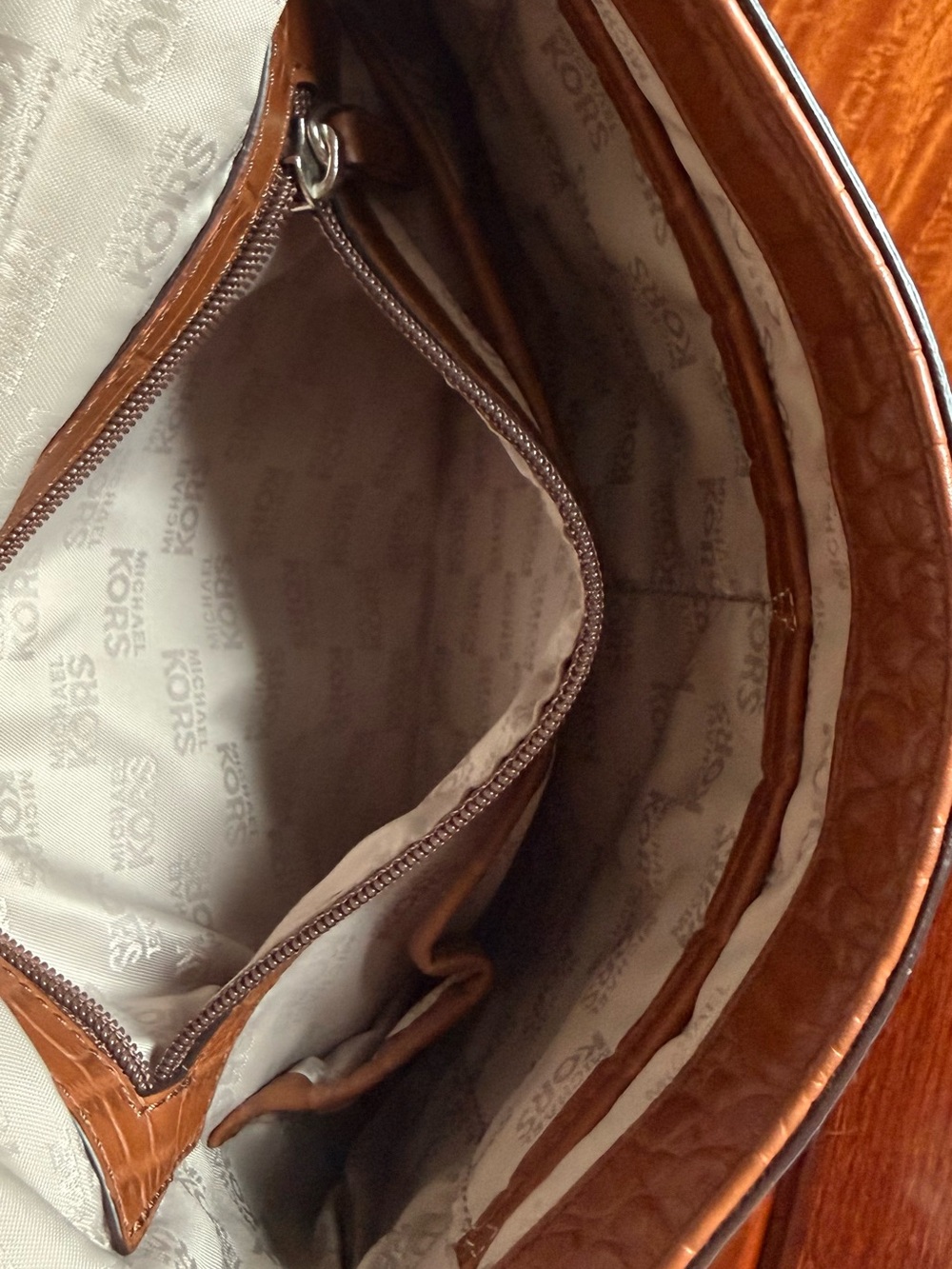 Michael Kors Brown Croc Embossed Chain Shoulder Clutch - Picture 8 of 9